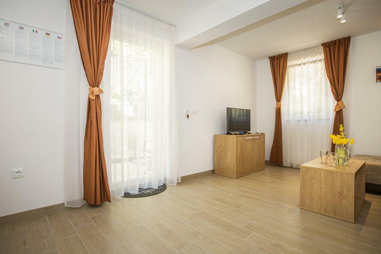 Residence Mediterraneo Baska  Luaran gambar