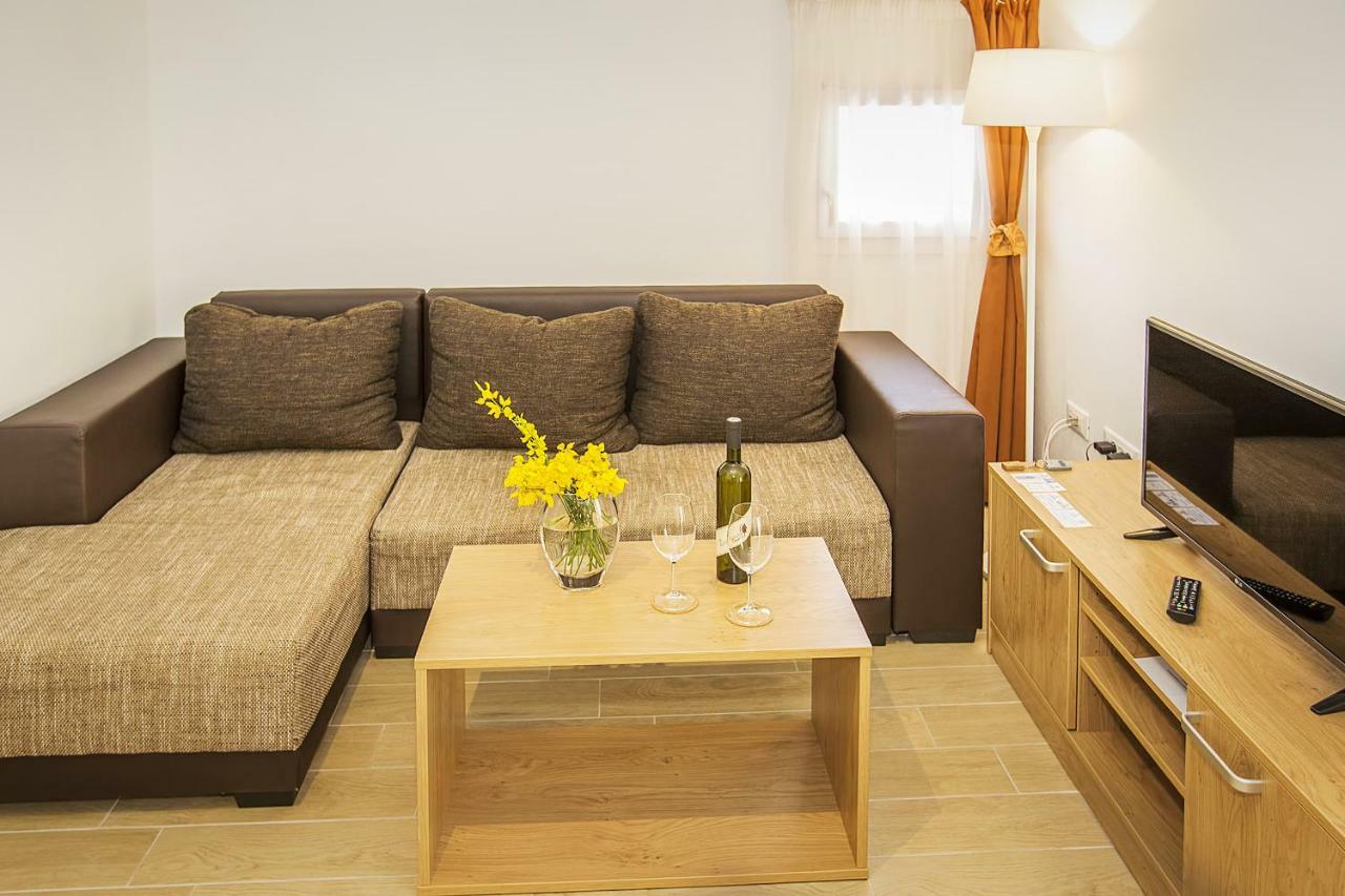 Residence Mediterraneo Baska  Luaran gambar